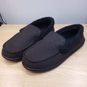ISOTONER Slippers Mens Size 9.5 10.5 Black Slip On Plush Lined Gel Memory Foam